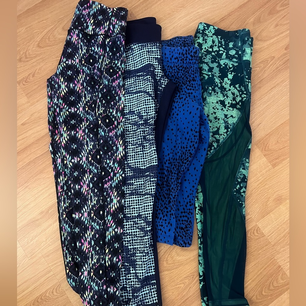 Lot 4 Leggings Victoria Secret, Under Armor, Danskin